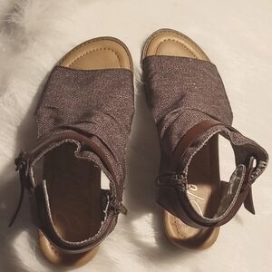 BLOWFISH SANDALS